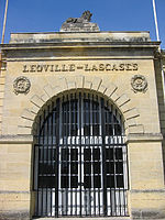 150px-Chateau_Leoville_Las_Cases_Entrance